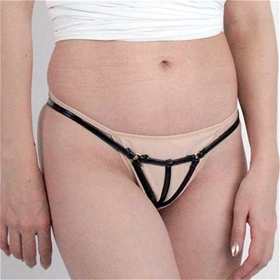 しっとりとしたエナメル生地のGスト ブラック(ランジェリー)